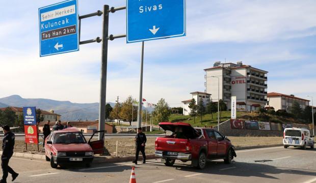 Sürücüler kaza kavşağı diye anıyorlardı, bir kaza daha oldu! 