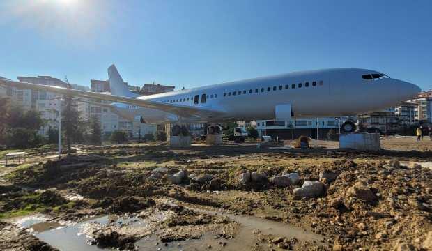 Trabzon’da pistten çıkan uçak yeni yerinde! Bakın ne olarak hizmet verecek