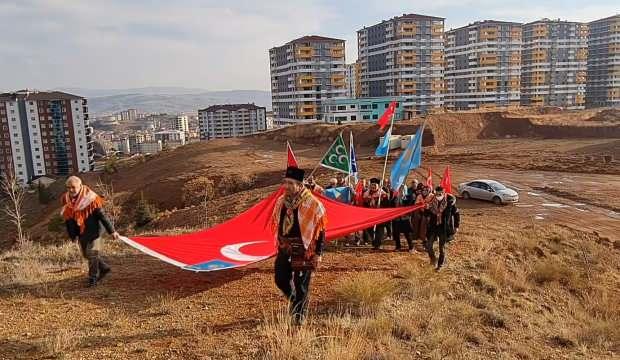 Kardeş ülke Kazakistan ile Türk bayrağı Bayraktepe’de buluştu