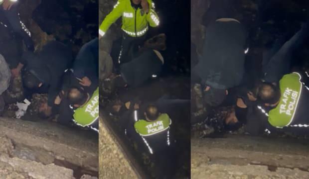 Bursa&rsquo;da akılalmaz olay! &Ouml;nce d&ouml;vd&uuml;ler sonra denize attılar