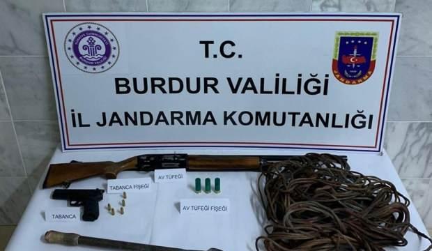 Burdur’da 25 bin TL’lik kablo çalan hırsızlar yakalandı