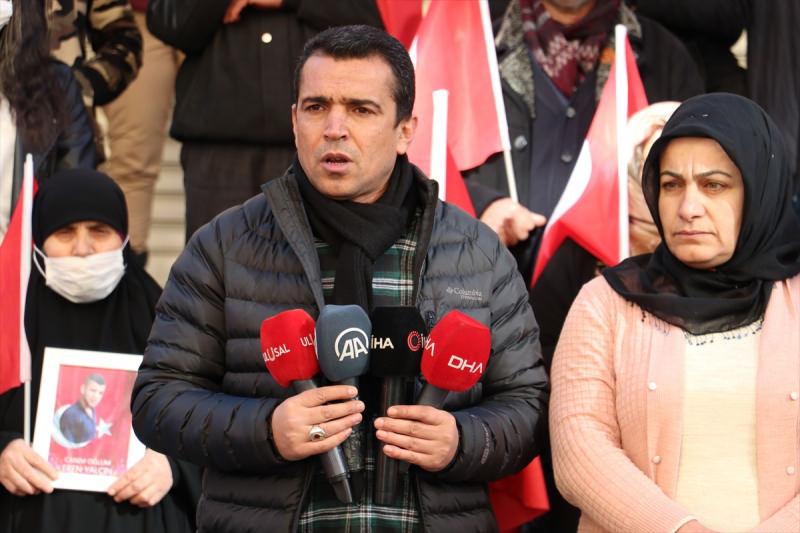 Diyarbakır anneleri, 3 Eylül 2019'da başlattığı oturma eylemini 857'nci gününde de sürdürüyor.