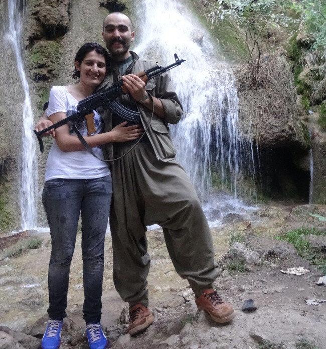 PKK mensubu Koçero Meleti kod adlı Volkan Bora'nın, HDP vekili Semra Güzel ile yakın ilişkisini gösteren fotoğraflar ortaya çıktı.