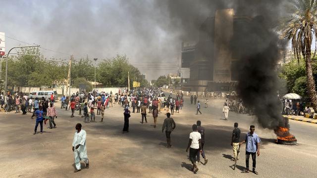 Sudan'da darbe karşıtı gösteriler