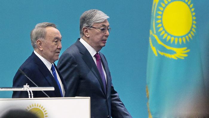 Kazakistan Cumhurbaşkanı Tokayev ve Kazakistan'ın Kurucu Cumhurbaşkanı Nursultan Nazarbayev
