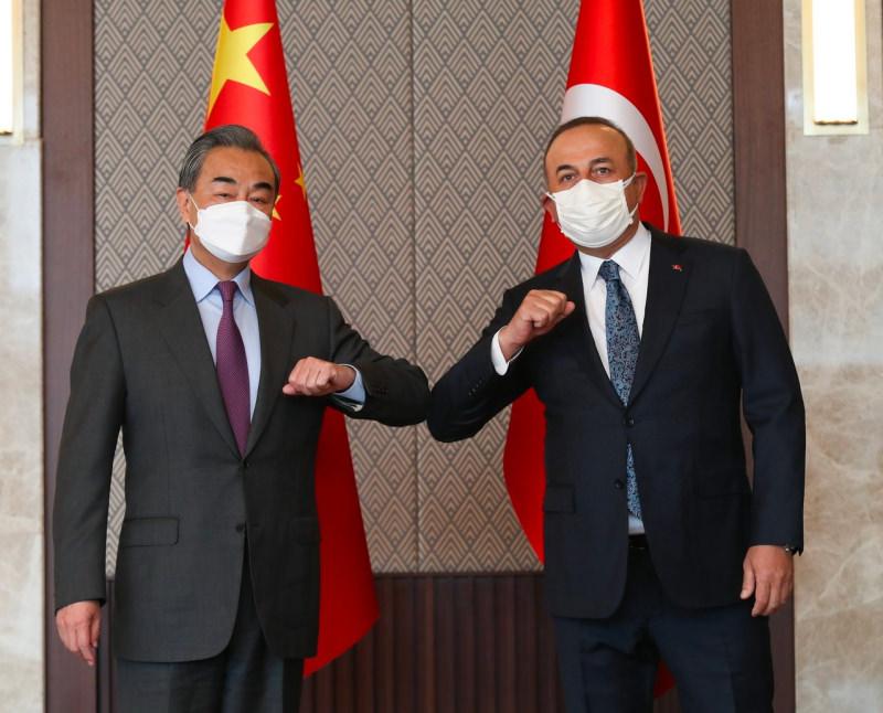 Dışişleri Bakanı Mevlüt Çavuşoğlu ve Çin Dışişleri Bakanı Vang Yi