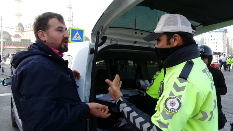 Taksim’de kurallara uymayan sürücülere ceza yağdı.