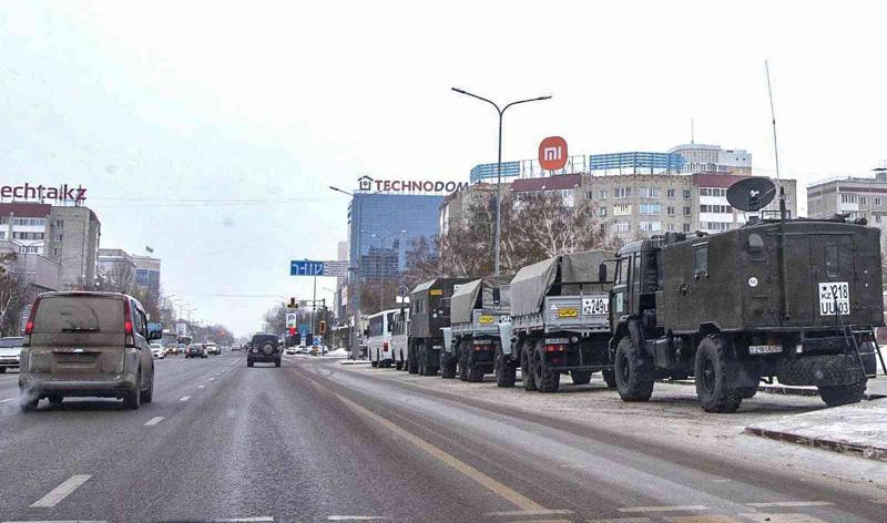 Kazakistan'da ordu ve barış gücünün sokağa inmesiyle çoğu şehirdeki eylemler son buldu