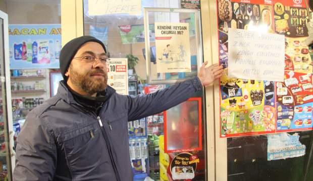 Gaziantepli esnaf alışverişi kesen müşterilerine pankartla tepki gösterdi
