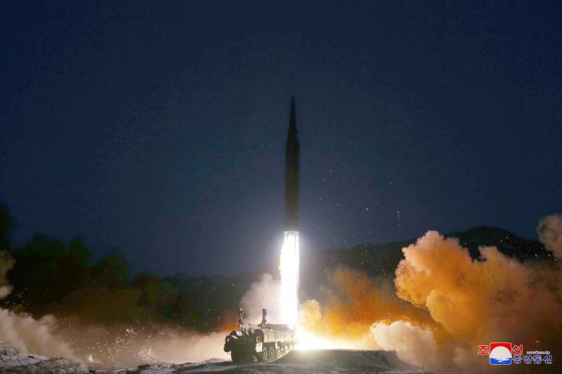 Kuzey Kore'deki denemesinde fırlatılan hipersonik füze