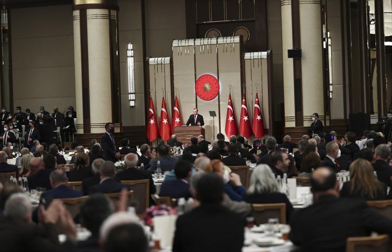 Erdoğan, muhtarların maaşlarının 4 bin 250 TL'ye yükseltileceğini duyurdu