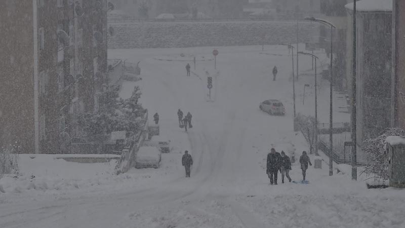 Karabük’te kar yağışı yeniden etkili, ekipler teyakkuzda