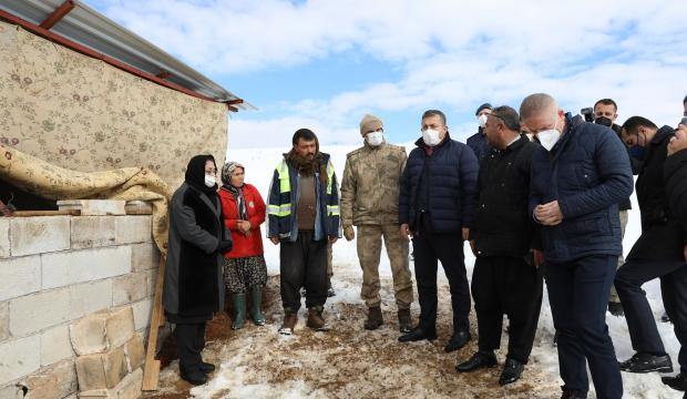 Gaziantep’te yoğun kar yağışı nedeniyle mağdur olan işletmecilere Büyükşehir’den destek 