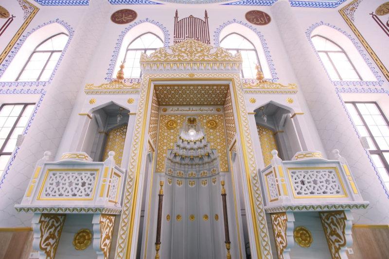 Nişantaşlar Ahmeddin Camii ibadete açıldı