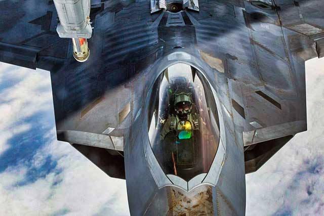 F-35'lerin pas tuttuuğu fotoğraflar