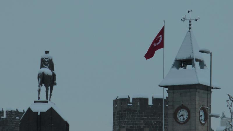 Kayseri beyaza büründü Başkan Büyükkılıç uyardı!