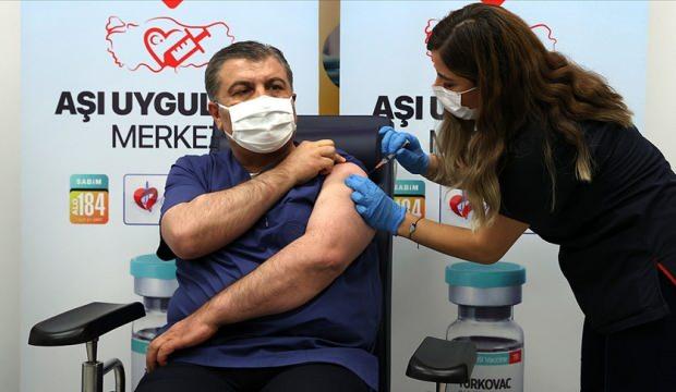 Bakan Koca: 'Aşı tercihinde benim tercihim TURKOVAC' diye yüksek sesle söyleyin