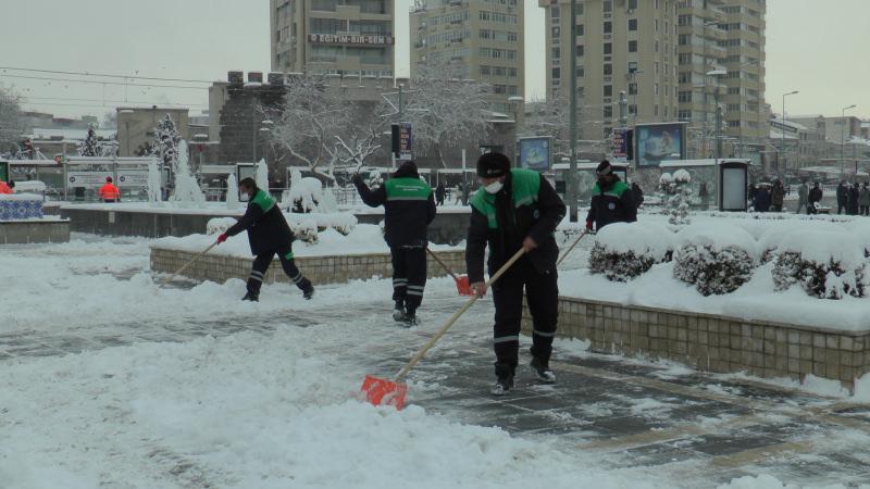 Kayseri beyaza büründü Başkan Büyükkılıç uyardı!