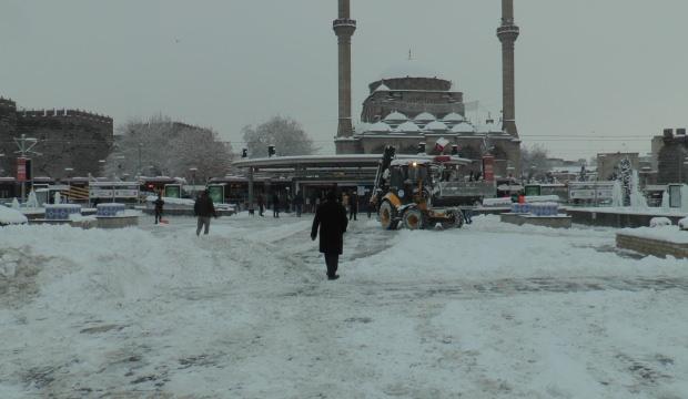 Kayseri beyaza büründü Başkan Büyükkılıç uyardı!