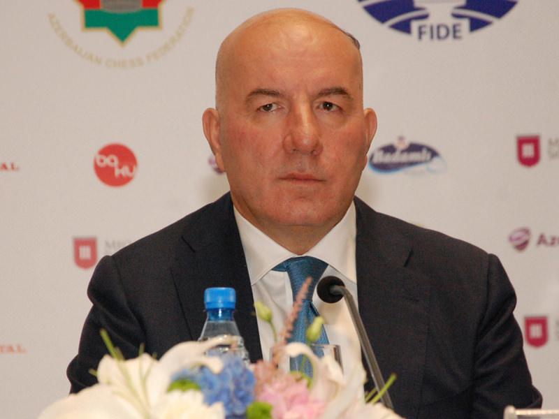 Azerbaycan Merkez Bankası Başkanı Elman Rustamov