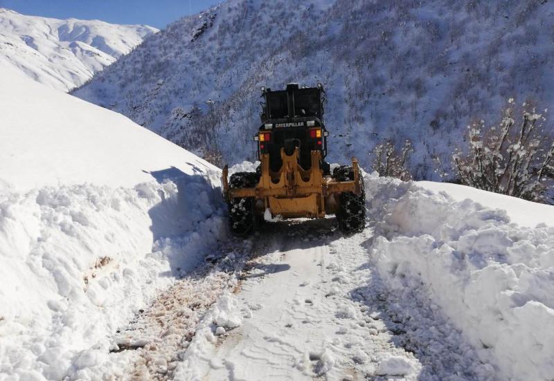 Batman’da ulaşıma kar engeli, açılan köy yolları tekrar kapandı