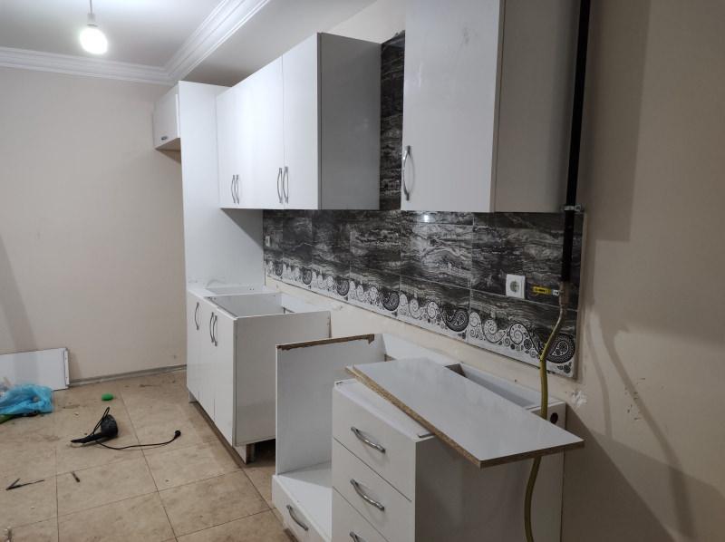 Adana’da böyle hırsızlık görülmesi, kiraladığı eşyalı evde hiçbir şey bırakmadı