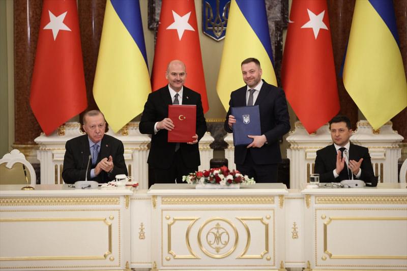 Türkiye ve Ukrayna çok sayıda anlaşmaya imza attı