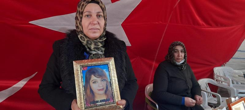 Ailelerin direnişi sürüyor! Evlat nöbetindeki anne: HDP'den kızımı istiyorum