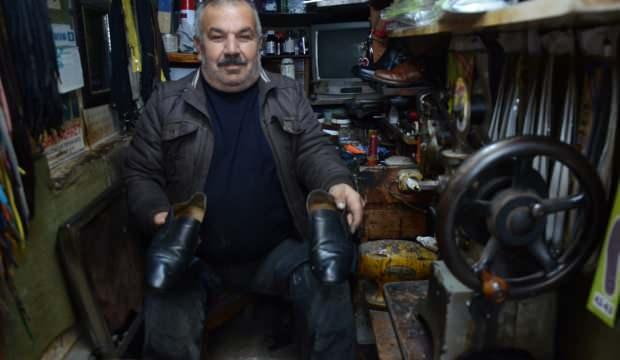 Ordu’da hiç giyemediği ayakkabıları 32 yıldır tamir ediyor   
