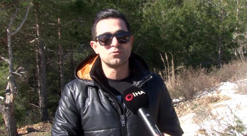 Doğa sevdalısı Amanos Dağları’nın zirvesinde buzlu suya girdi