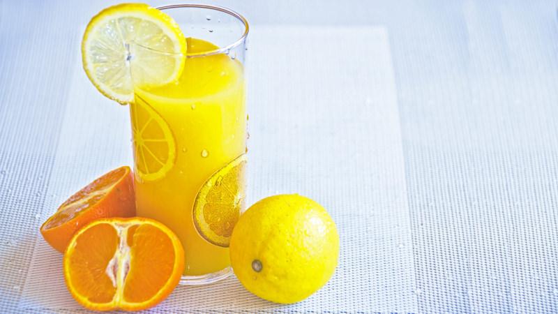 Ev yapımı limonata portakallı