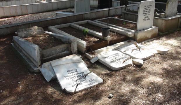 Uşak’ta çirkin saldırı! 45 günde 40 mezar taşı kırıldı