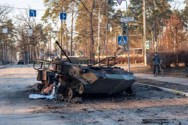 Ukrayna ordusunun vurduğu Rus tankı