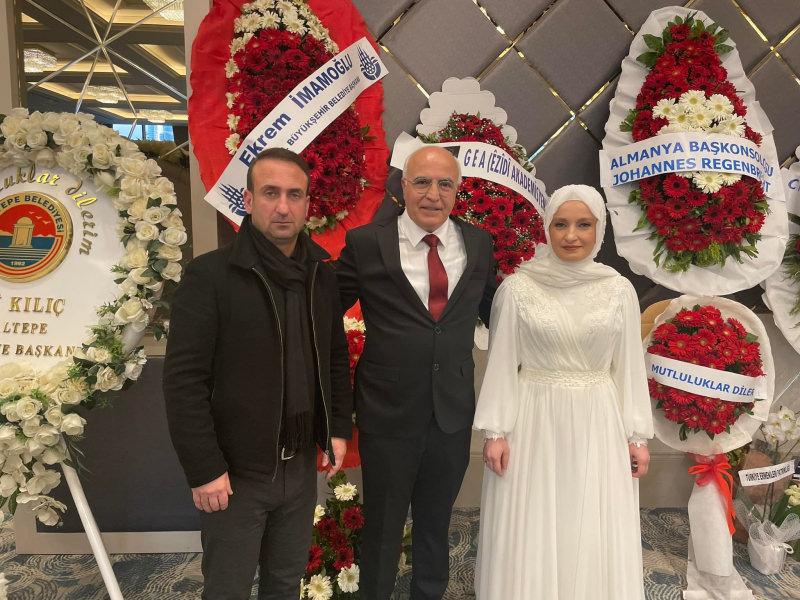 Fatma Yavuz'un eşi Murat Korkmaz (ortada)