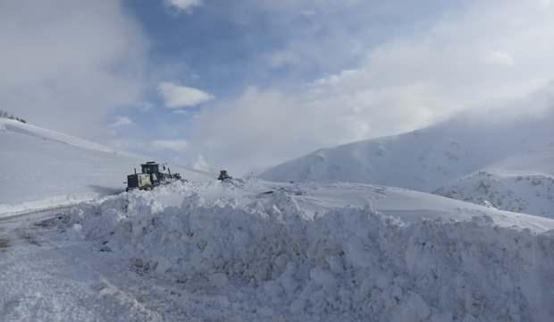 Elazığ’da karla mücadele sürüyor