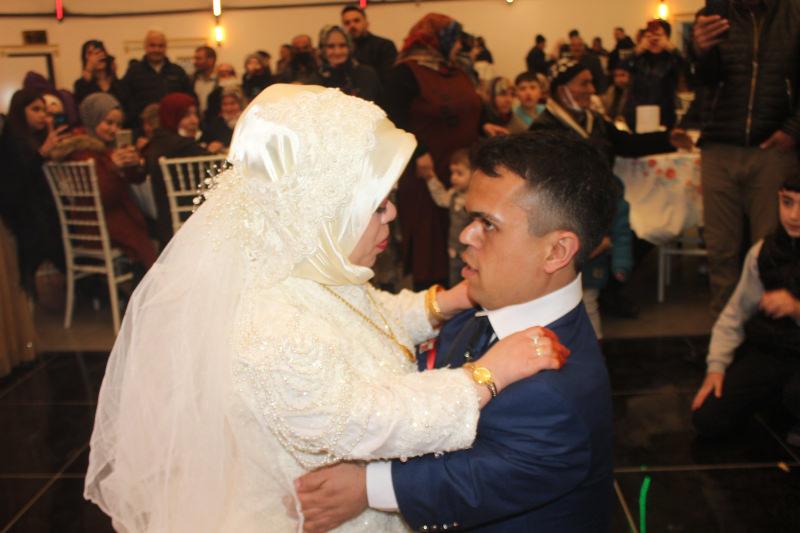 Çorum’da 110 santimetre boyundaki Mehmet nikah masasına oturdu!