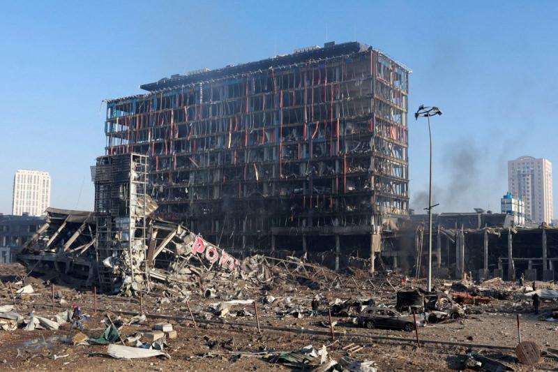 Kiev'de Rus ordusunun vurduğu alışveriş merkezi