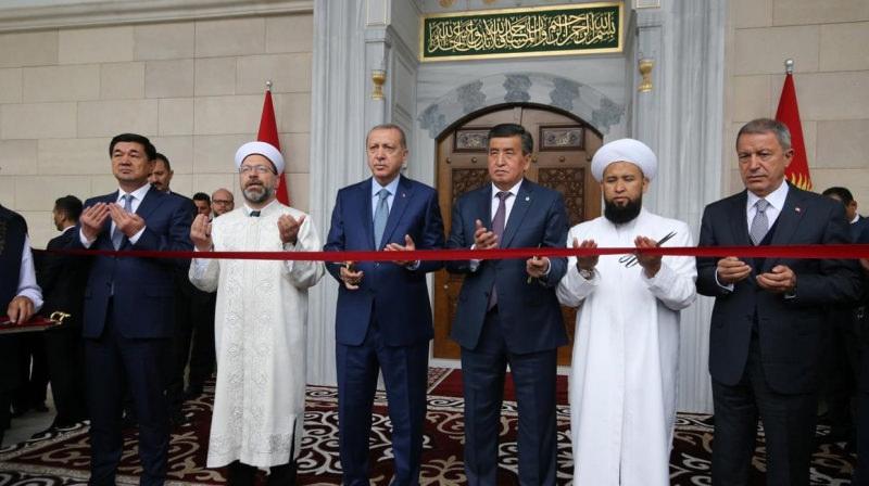 Cumhurbaşkanı Erdoğan, İmam Serahsi Camii açılışında (2018)
