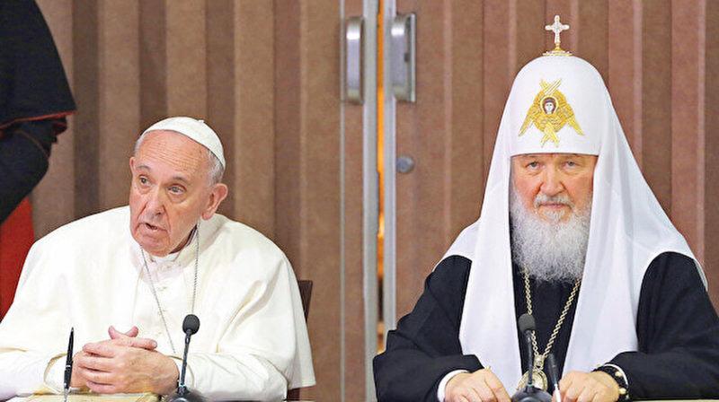 Papa Francis ve Patrik Kirill