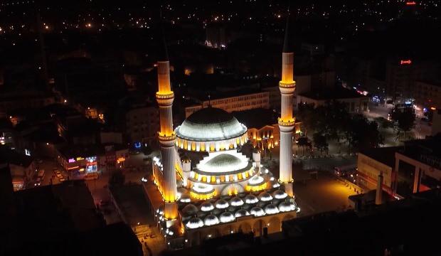 Türkiye’nin ilk asansörlü camisi ramazan ayına hazırlanıyor 