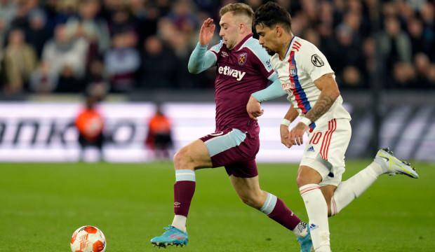 10 kişilik West Ham, Lyon'a geçit vermedi