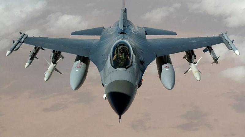 F-16 uçağı