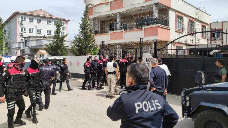 Adana'da polise silahlı saldırı