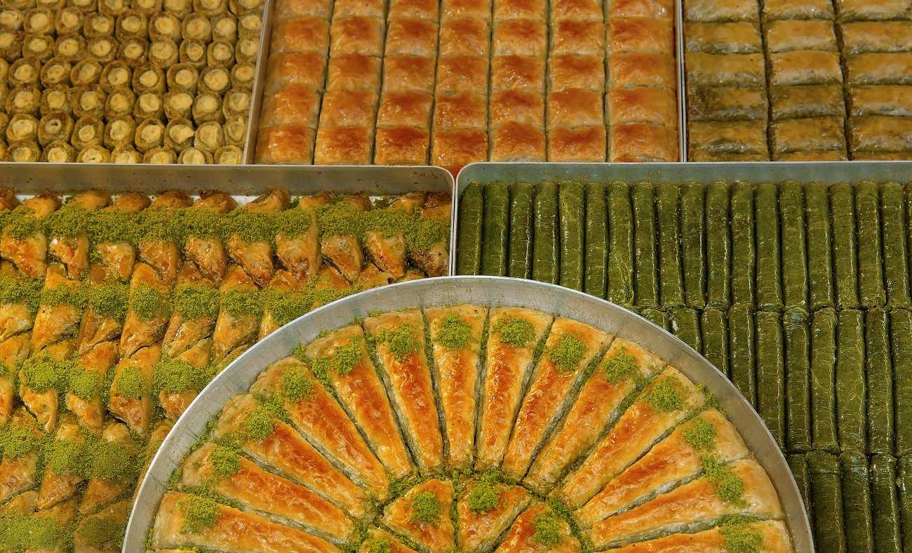 En kolay şerbetli tatlı tarifleri! Çok beğeneceğiniz şerbetli tatlı tarifleri