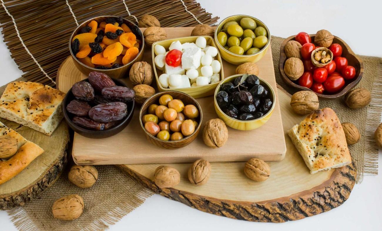 Kilo almamak i&ccedil;in sahurda ne yemeli? Diyete uygun sahur men&uuml;leri