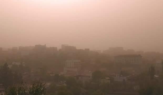 Diyarbakır&rsquo;da yoğun toz taşınımı hayatı olumsuz etkiliyor