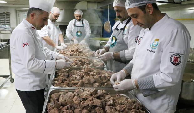 Şanlıurfa’da 3 bin 296 vatandaşa geleneksel bayram yemeği ikram edildi
