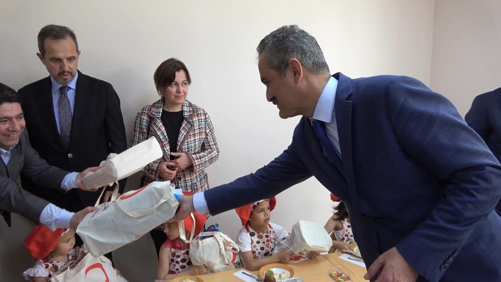 LNIZw 1654265854 0242