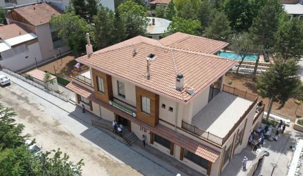 Başkan Çınar, Gündüzbey Sosyal Tesislerinde mahalle sakinlerini ağırladı