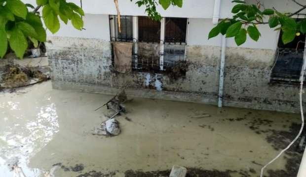 Burdur’da yaşanan sel felaketinin büyüklüğü evin duvarındaki izde ortaya çıktı